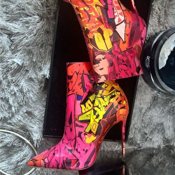 Christian louboutin Patent Metrograf So Kate Booty 100 Ankle Boots Multicolor - Picture 2 of 12